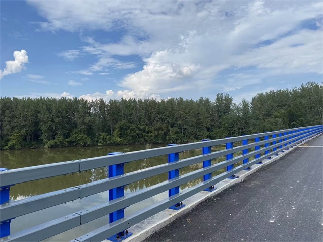 不銹鋼橋梁護(hù)欄